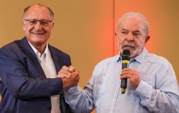 Lula who was twice president, and one of the most popular leaders of Brazil belongs to the Workers Party, (PT)