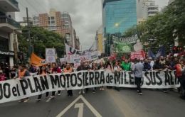 Police launched teargas and fired rubber bullets against the cacerolazo